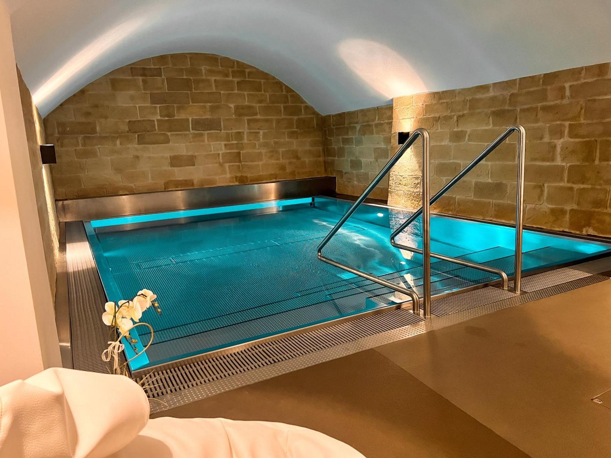 Stadtwohnung Mit Pool Im Herzen Von *